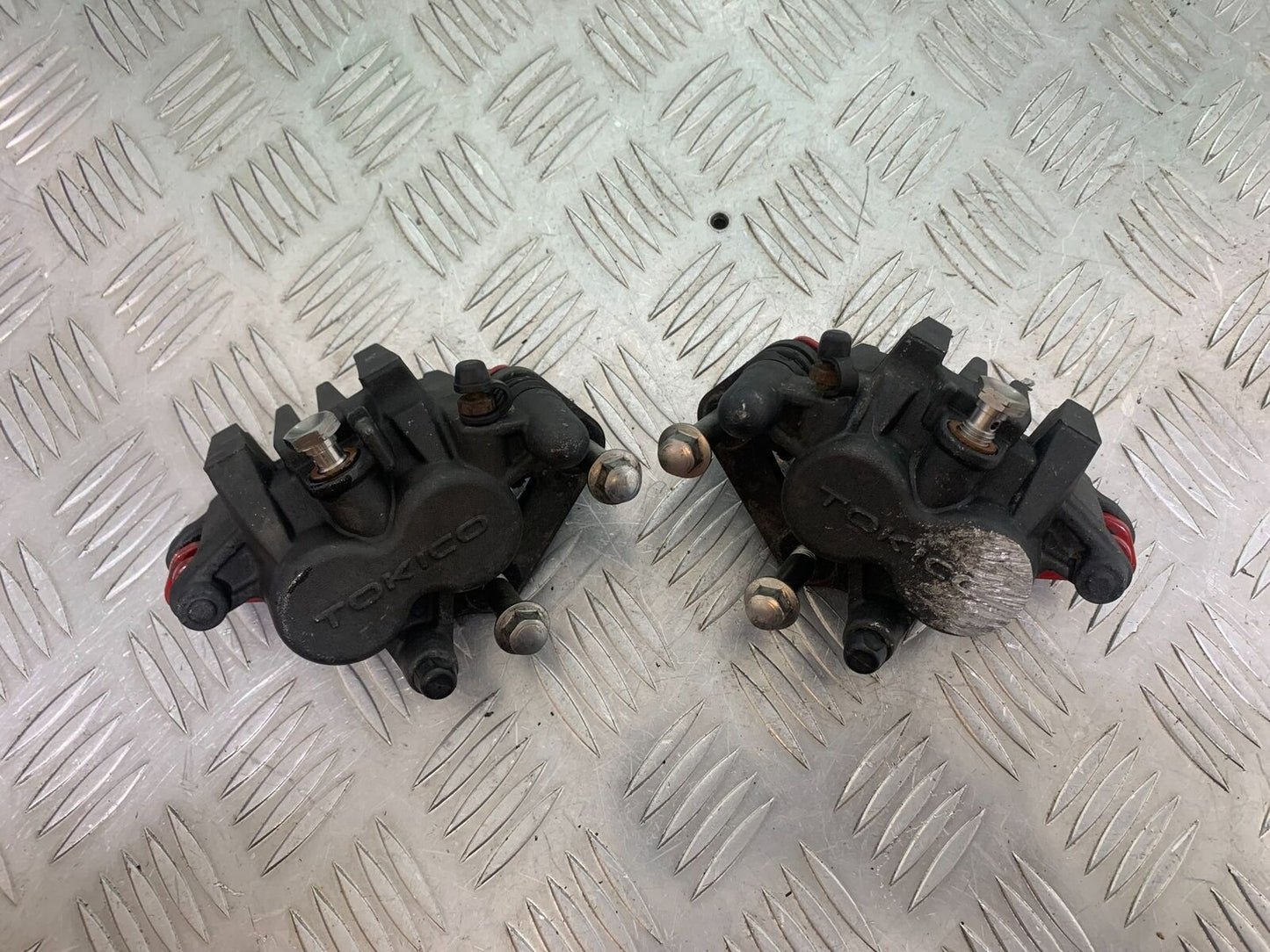 KAWASAKI ER6 N FRONT BRAKE CALIPERS YEAR 2005-2008 (CMB1034)