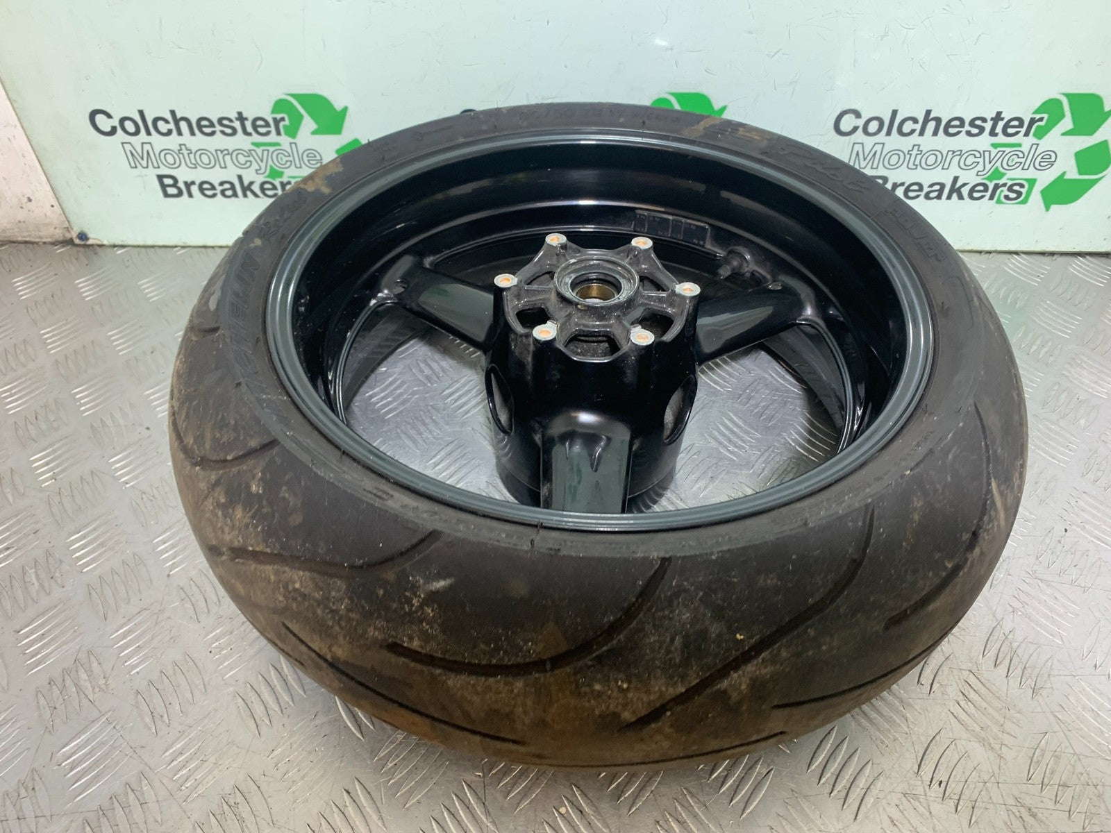 YAMAHA YZF R1 4XV REAR WHEEL YEAR 1998-99 (CMB1291)