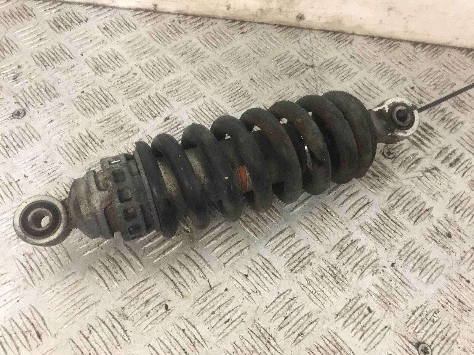 SUZUKI VLR1800 VLR 1800 REAR SHOCK YEAR 2010 (STOCK 815)
