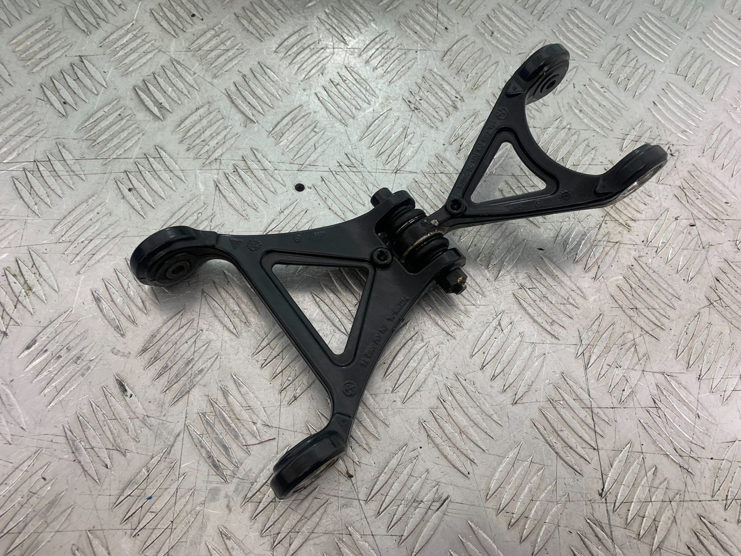 BMW K1300 S K 1300 S FRONT SHOCK LINKAGE   YEAR 2009-16 (CMB1216)