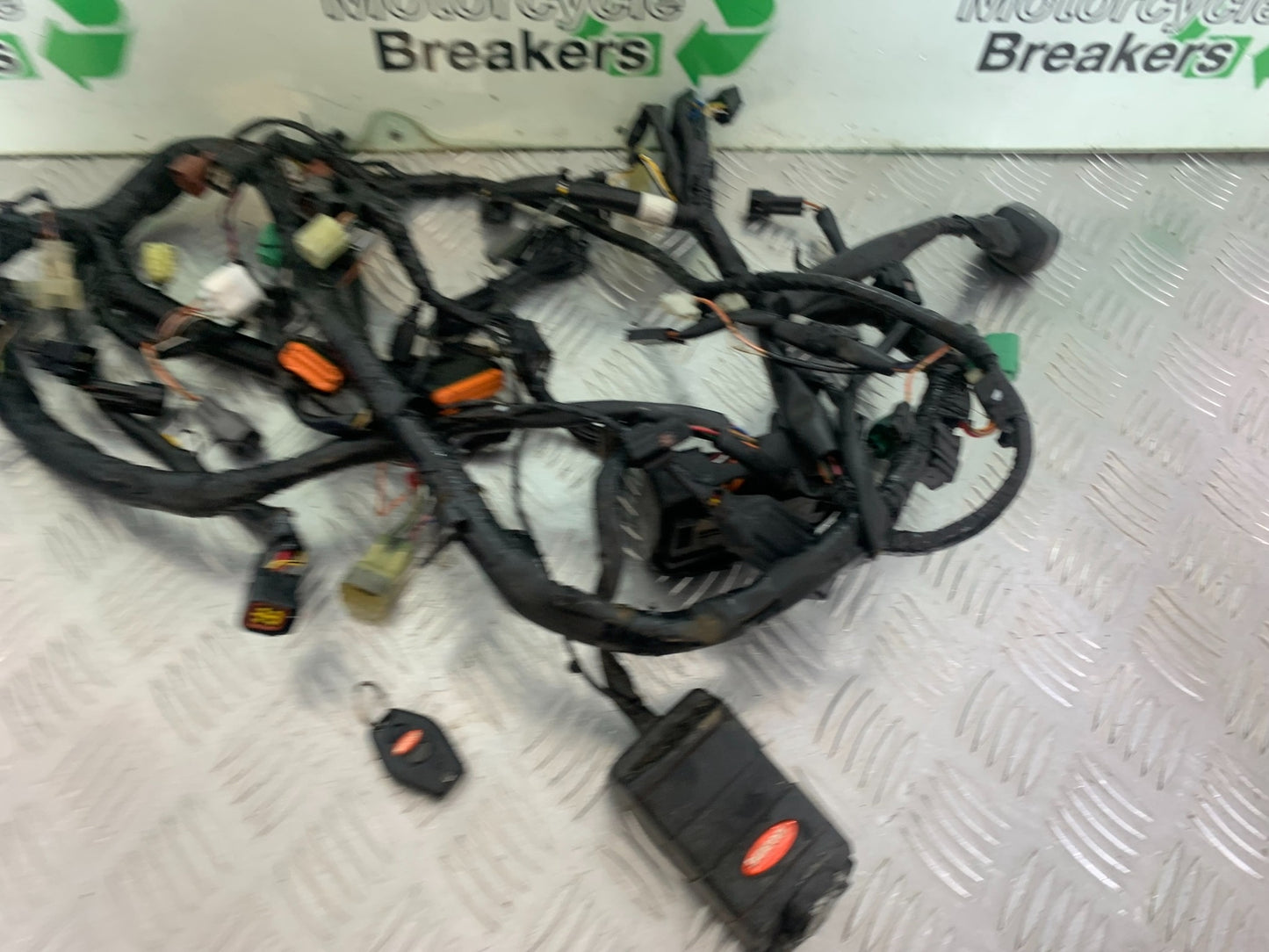 SUZUKI INTRUDER VL800 C800 WIRING LOOM  YEAR 2012-16 (CMB1039)