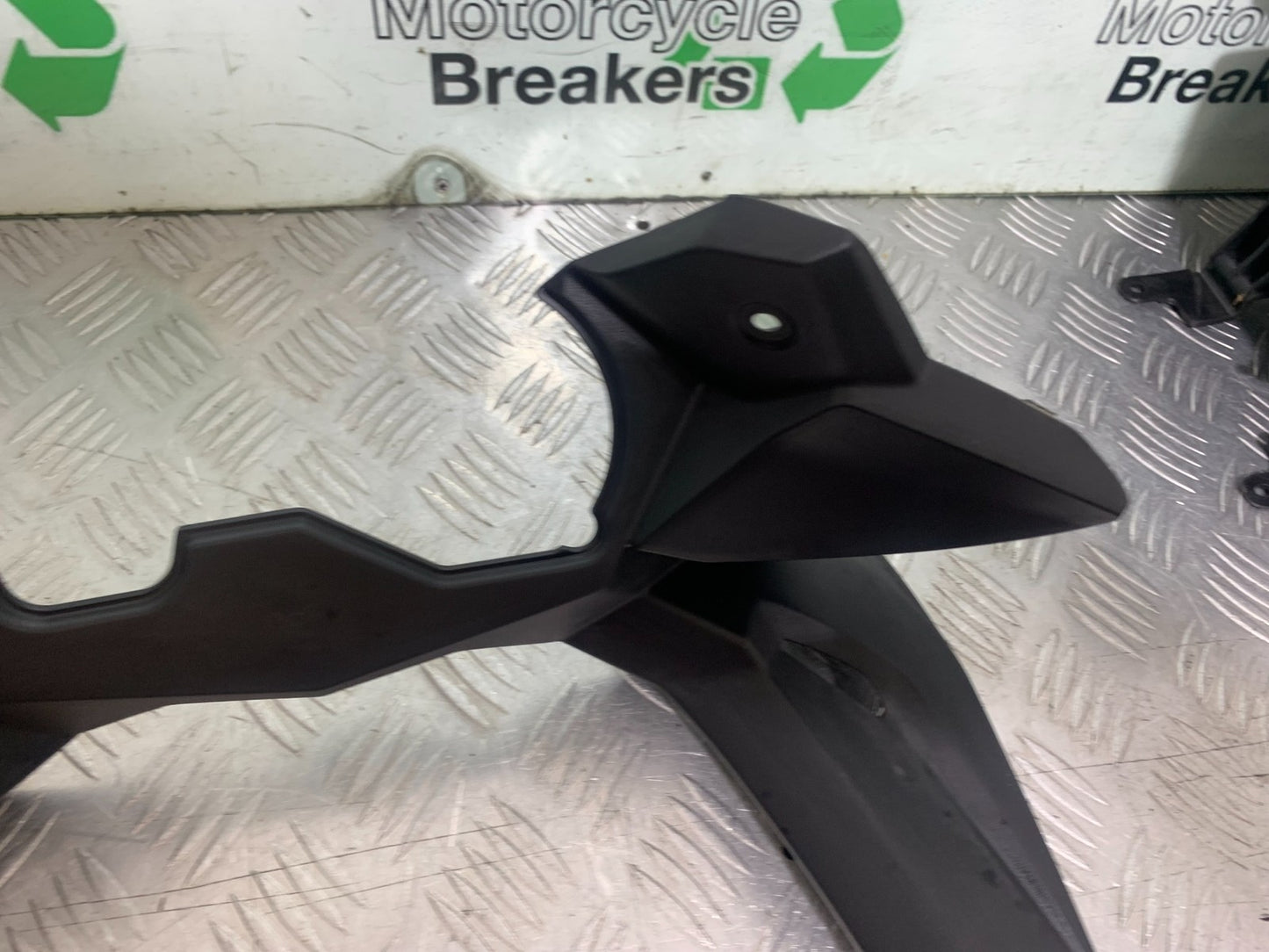 YAMAHA XJ6 XJ6-S CLOCK SURROUND   YEAR 2009-2015  (CMB1212)
