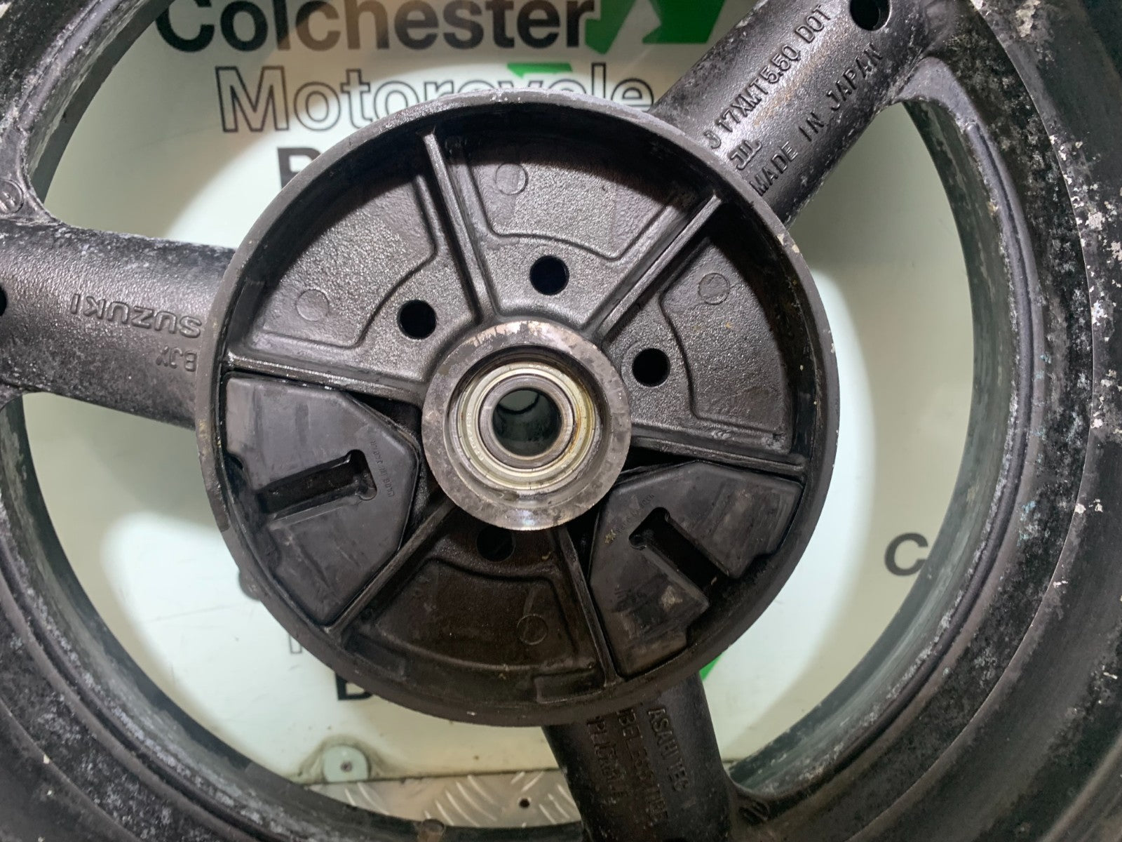SUZUKI RF900 RF 900 REAR WHEEL  YEAR 1994-1999 CMB1326