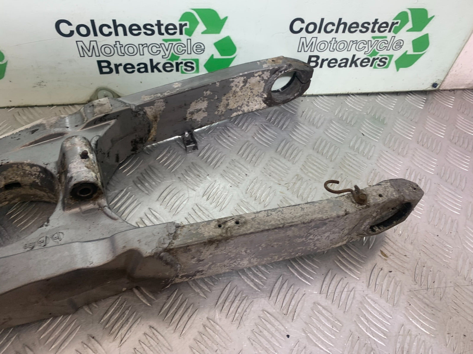 KAWASAKI ZZR1100 D SWINGARM  YEAR 1993-2001 (CMB1164)