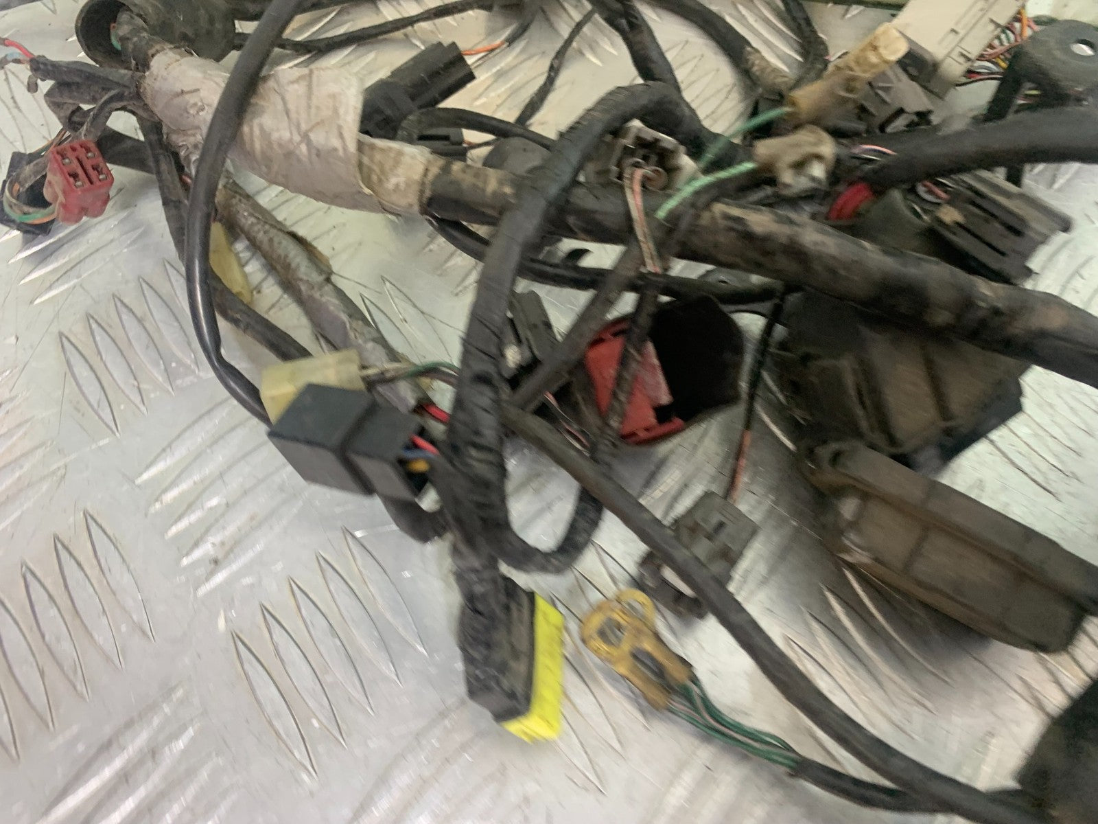 HONDA CBR600 CBR 600 RR WIRING LOOM   YEAR 2003-2004 CMB1173)
