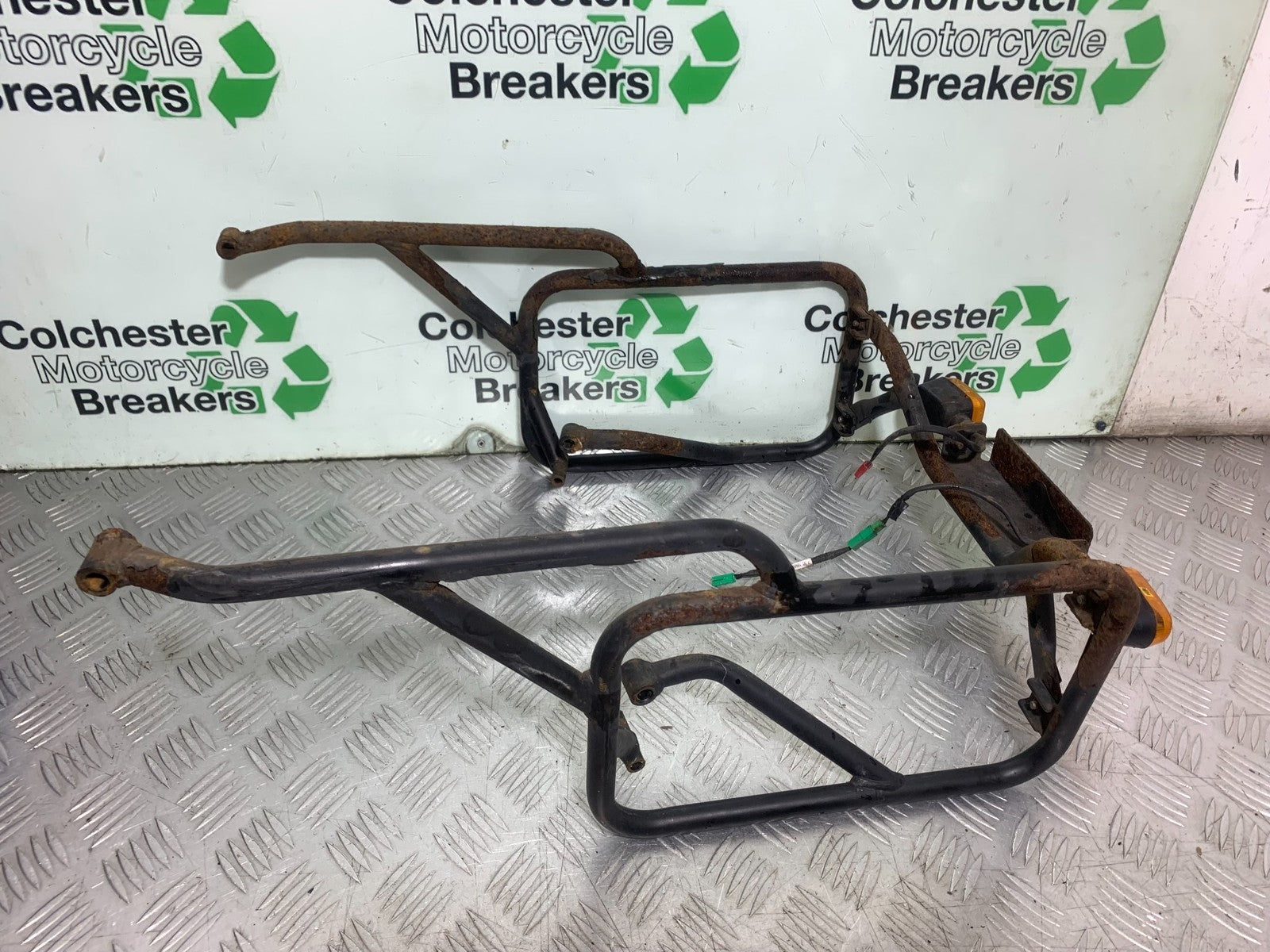 ROYAL ENFIELD HIMALAYAN 411 PANNIER RAILS   YEAR 2018-2023 (CMB1279)