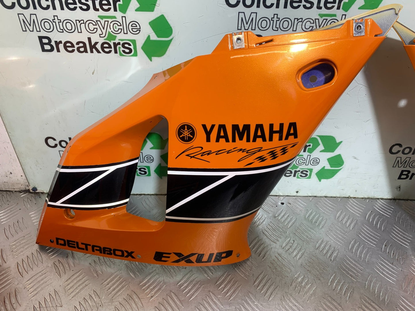 YAMAHA YZF R1 4XV BODY KIT AND PETROL TANK YEAR 1998-99 (CMB1291)