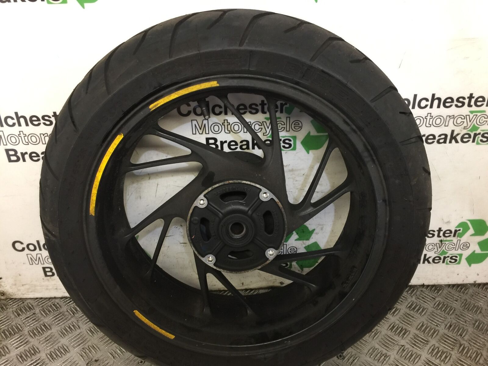 HONDA CB650 F CB 650 FA-E REAR WHEEL   YEAR 2014-2017 STOCK 609