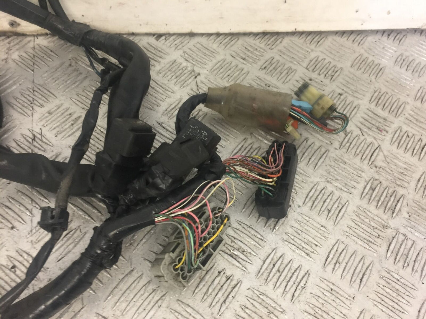 HONDA CB900 CB 900 HORNET WIRING LOOM  YEAR 2002-06 (STOCK 633)