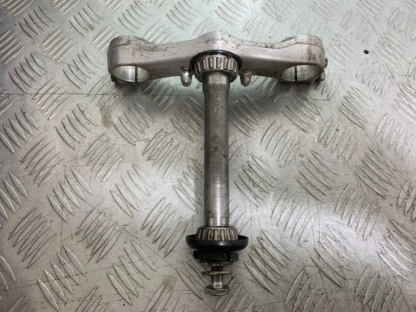 SUZUKI RF900 RF 900 BOTTOM YOKE YEAR 1994-1999 CMB1326