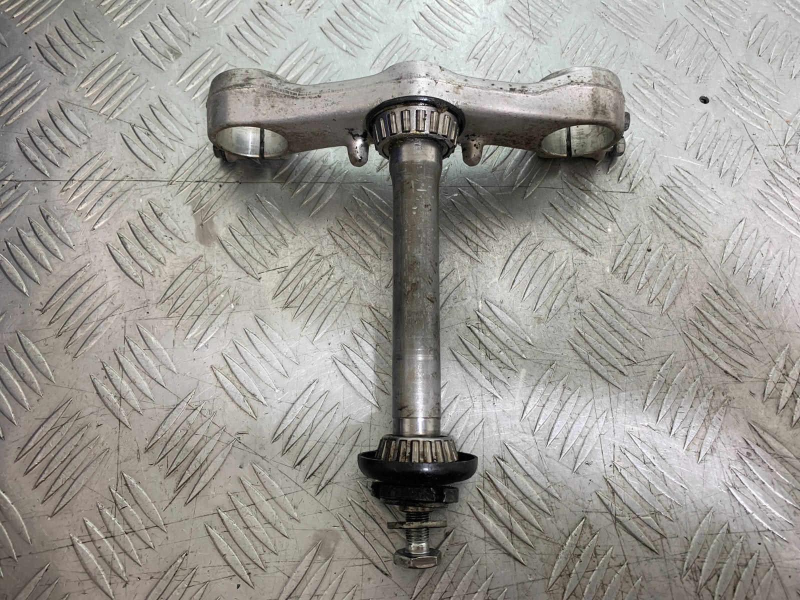 SUZUKI RF900 RF 900 BOTTOM YOKE YEAR 1994-1999 CMB1326