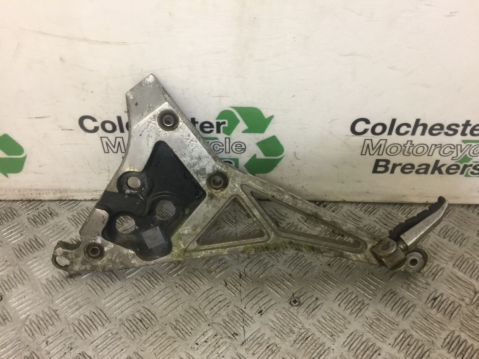 YAMAHA FJ1200 FJ 1200 LEFT HANGER YEAR 1988 (STOCK 653)