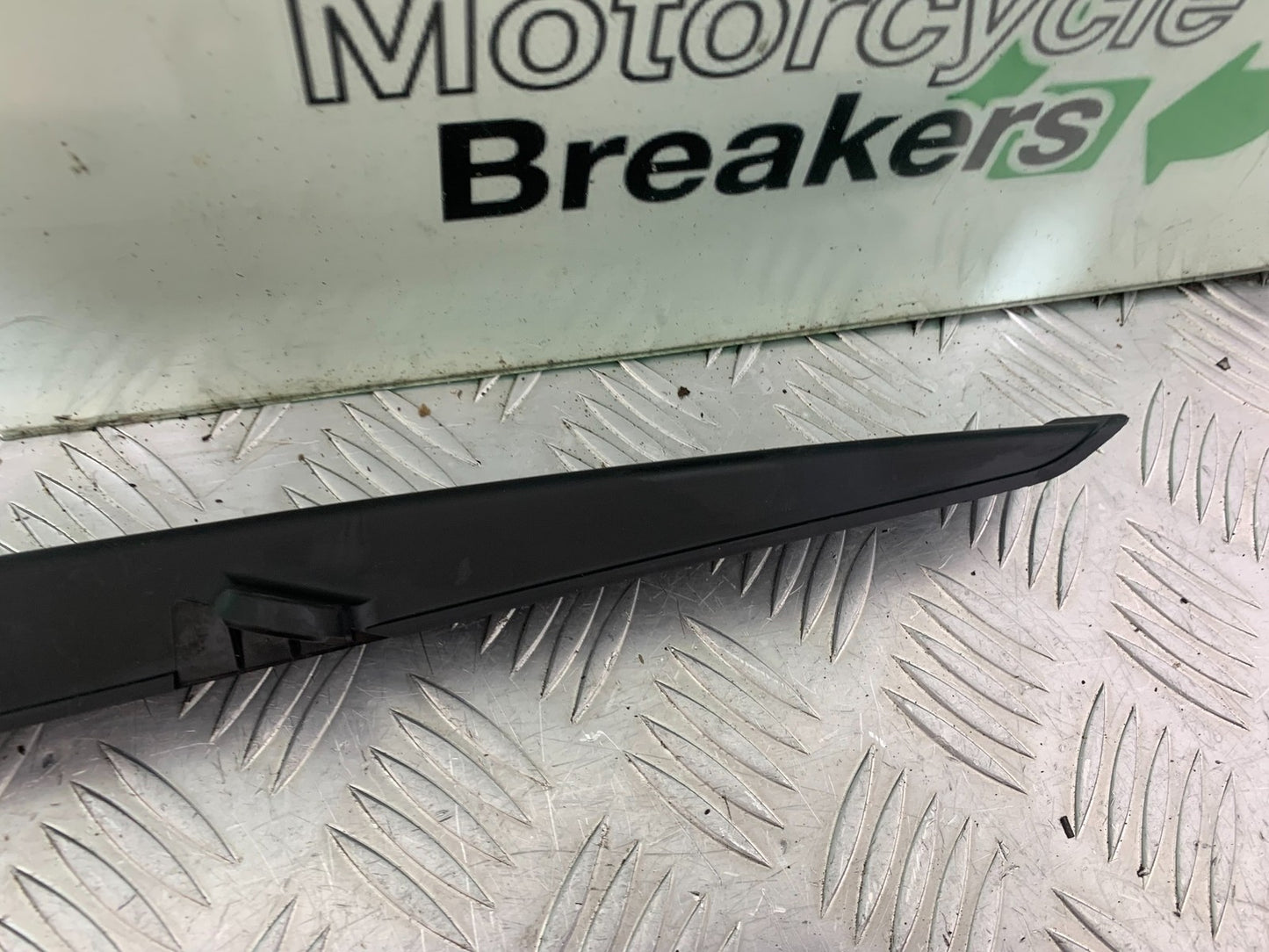 HONDA CBR1000 rr FIREBLADE CHAIN GUARD  2012-2016 (CMB1280)
