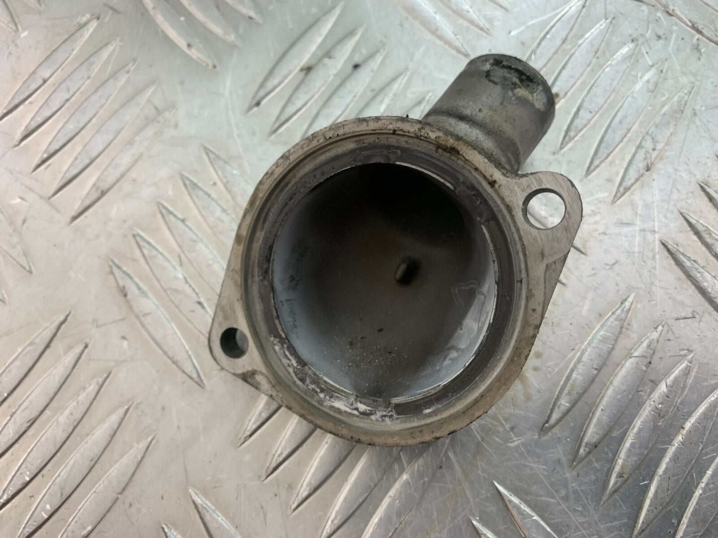 TRIUMPH THUNDERBIRD 1600 THERMOSTAT HOUSING YEAR 2011 (CMB1107)