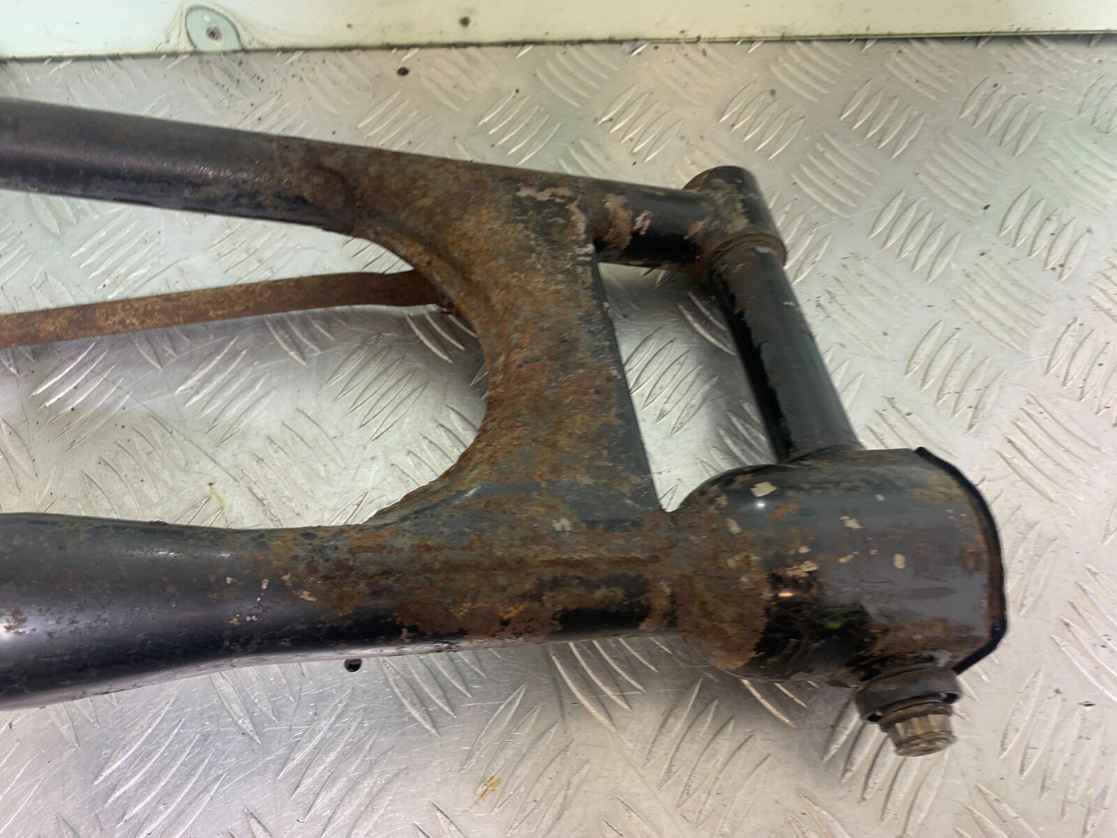 HONDA CX500 CX 500 SWINGARM YEAR 1980 (CMB1131)