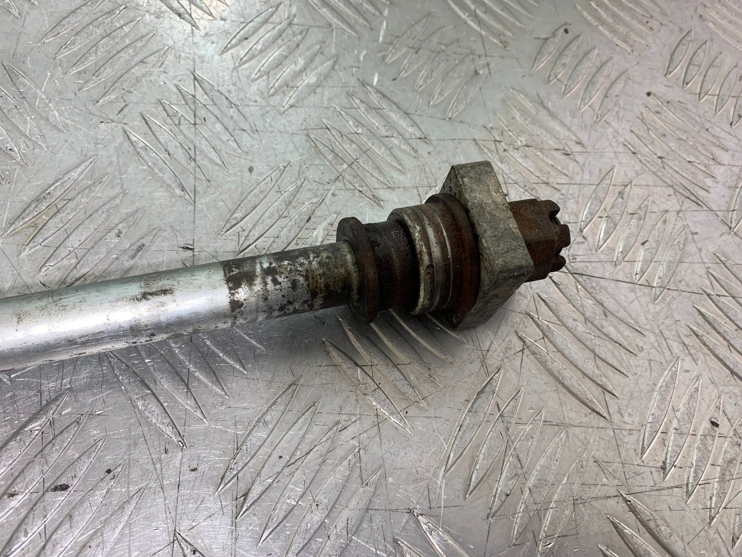 KAWASAKI 650 VERSYS REAR WHEEL SPINDLE YEAR 2015-2018 (CMB1288)