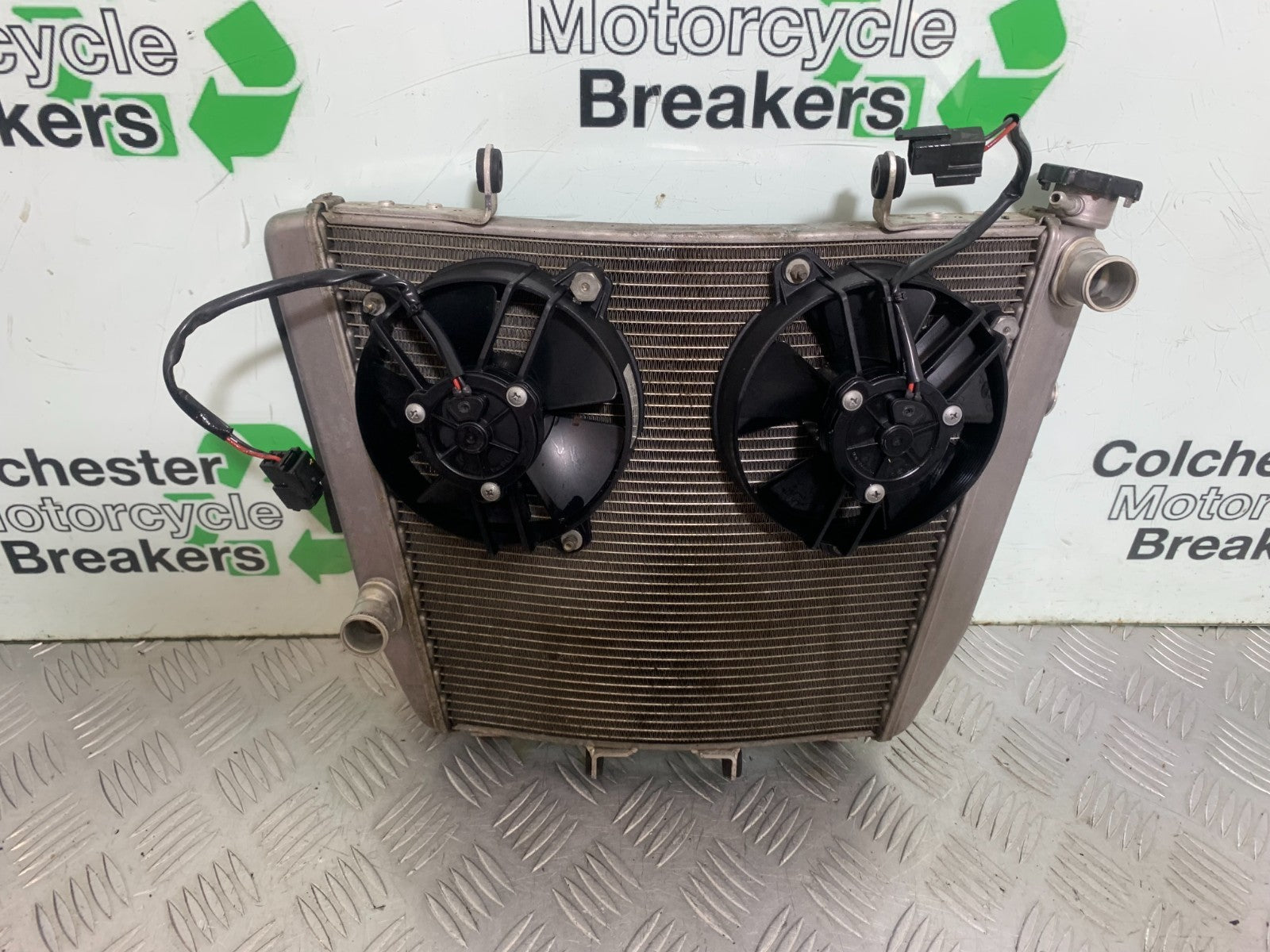 APRILIA TUONO 1000 V4R RADIATOR   YEAR 2011-13  (CMB1331)