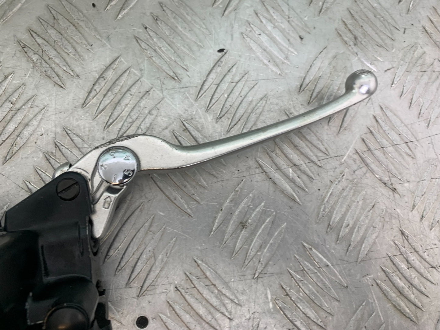 YAMAHA FZS1000 FAZER FRONT MASTER CYLINDER  YEAR 2001-05 (CMB1275)