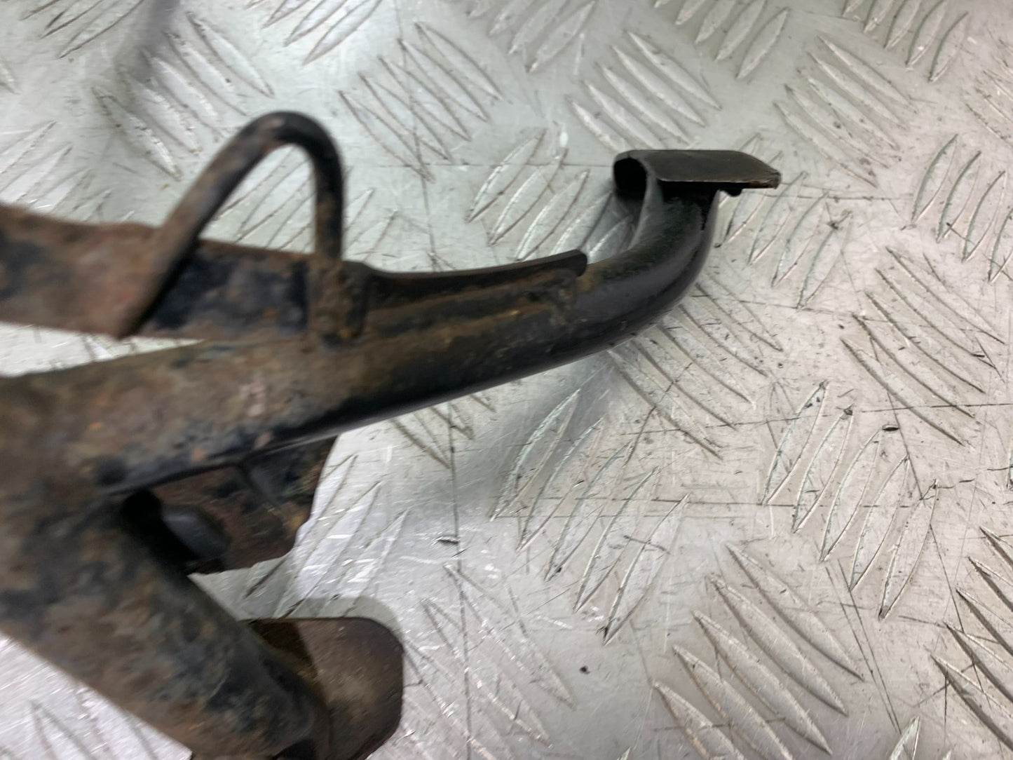 HONDA NSC110 VISION CENTER STAND  YEAR 2017-2020 (CMB1249)