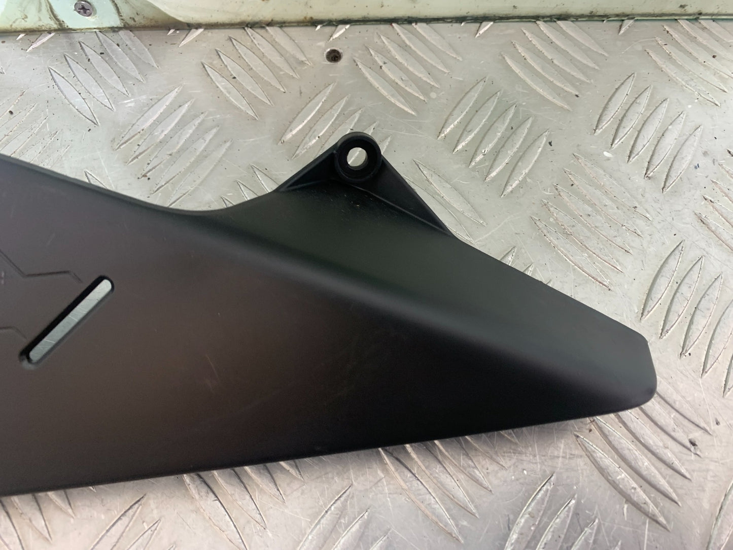 KTM 790 DUKE RIGHT FRAME COVER  YEAR 2018-2021  (CMB11150)