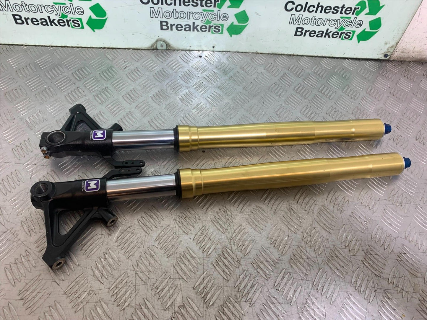 TRIUMPH 1050 SPEED TRIPLE FORKS YEAR 2005-2007 (CMB1322)
