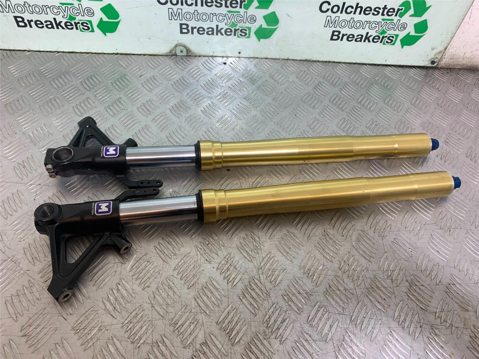 TRIUMPH 1050 SPEED TRIPLE FORKS YEAR 2005-2007 (CMB1322)