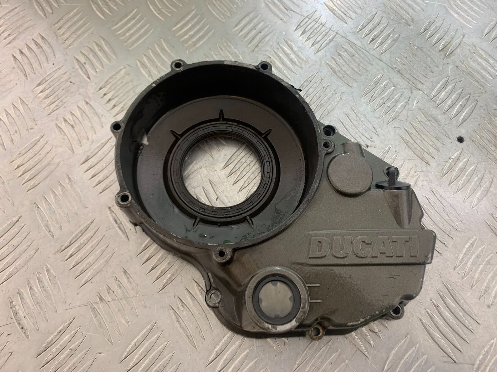DUCATI 748 CLUTCH COVER   YEAR 1999 2003
