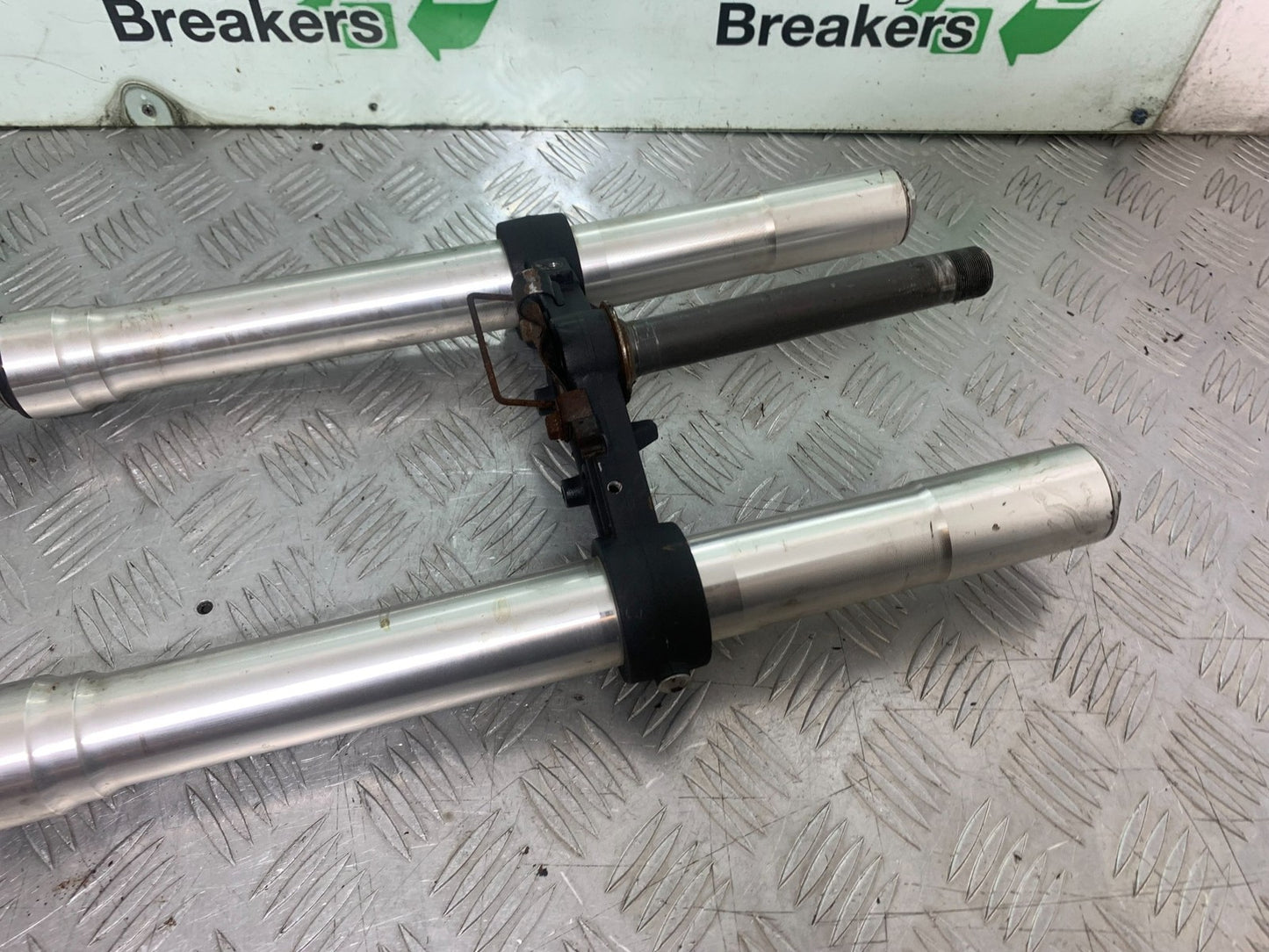 BENELLI BN125 BN 125 FORKS (BENT SOLD AS PARTS)  YEAR 2018-2021 (CMB1194)