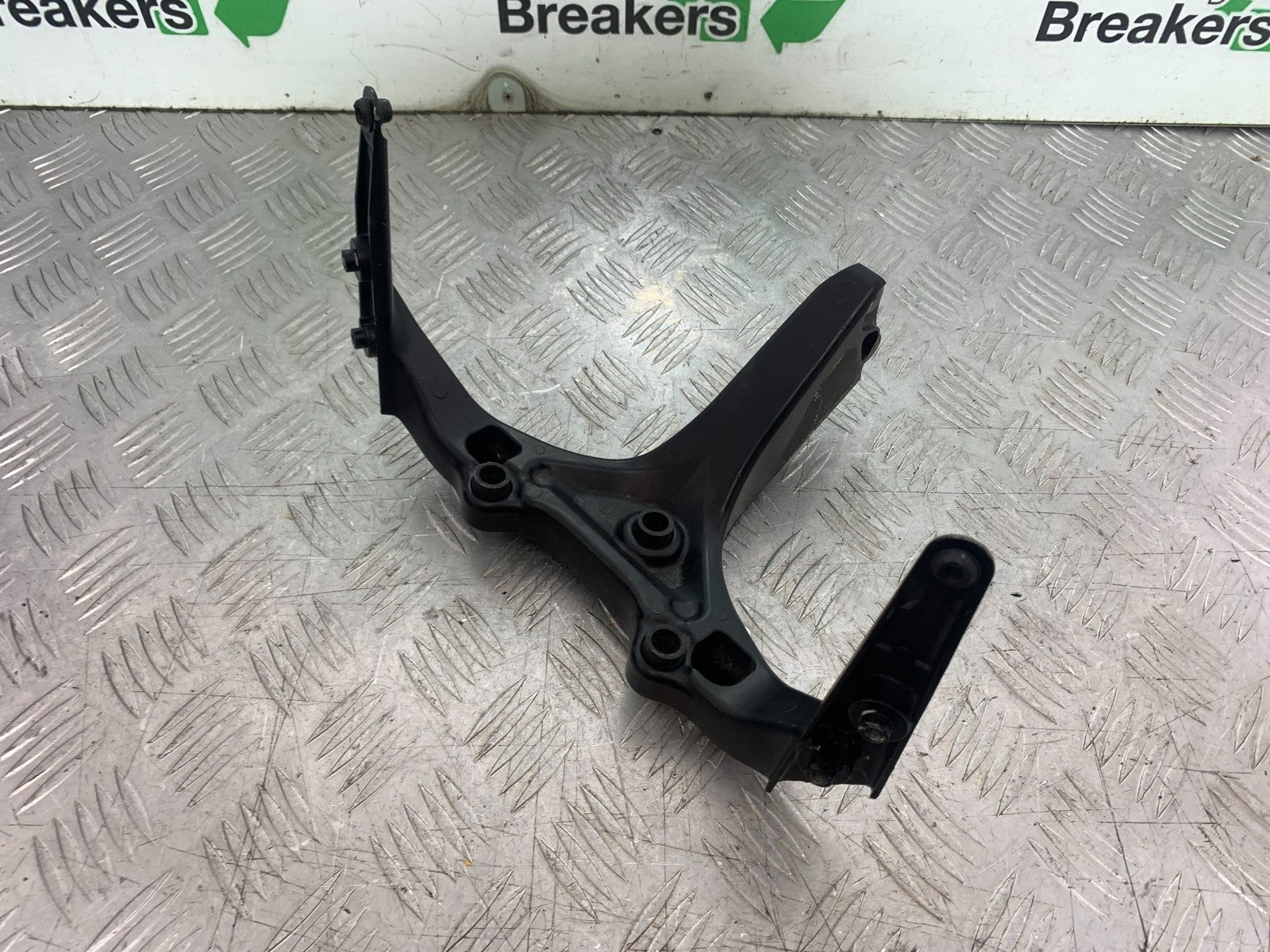 HONDA CBR1000 rr FIREBLADE FAIRING BRACKET  YEAR 2006 (CMB1220)