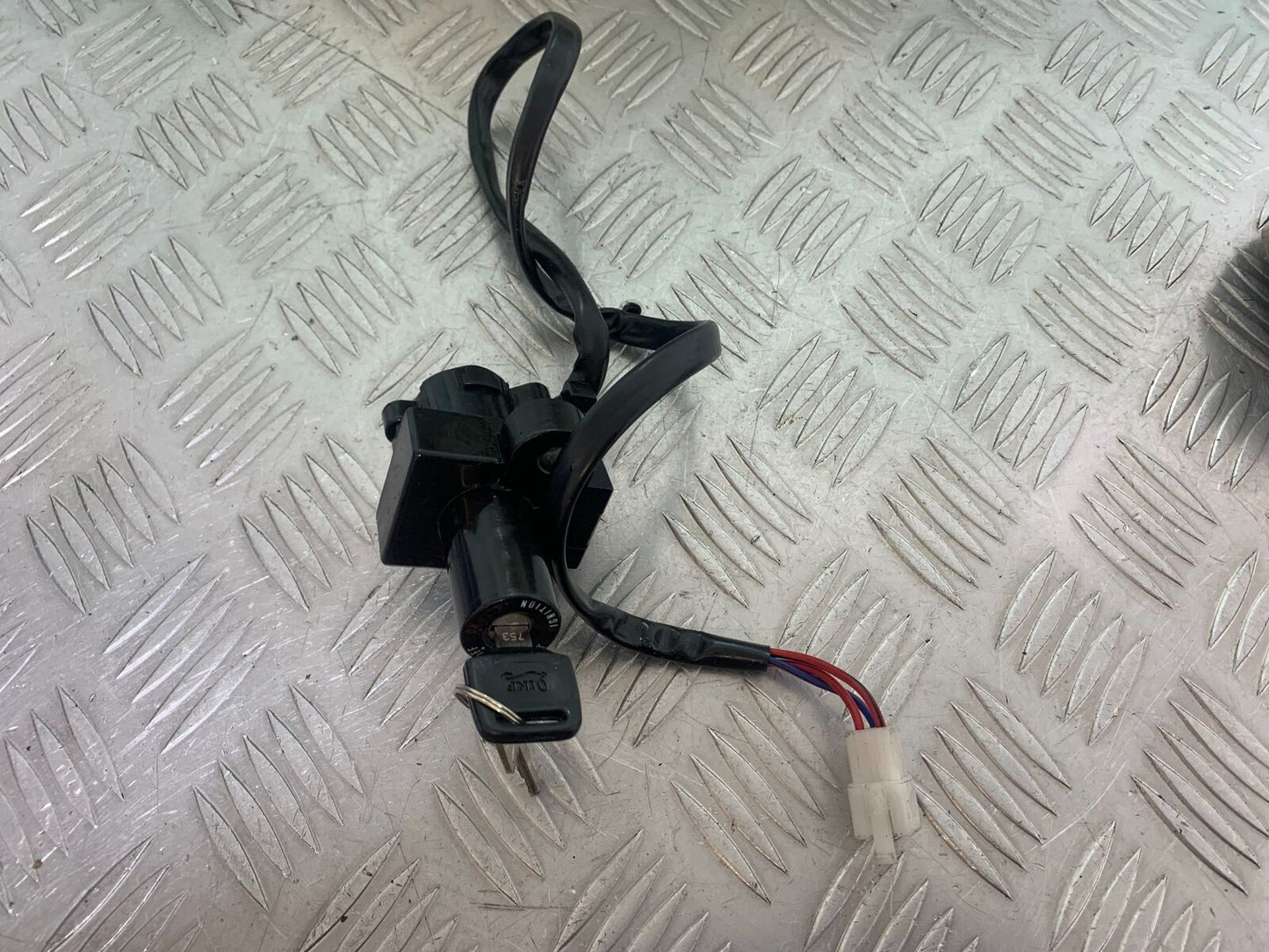 HONDA CBR600 CBR 600 F2 IGNITION SWITCH AND KEY  YEAR 1991-1994(CMB1133)