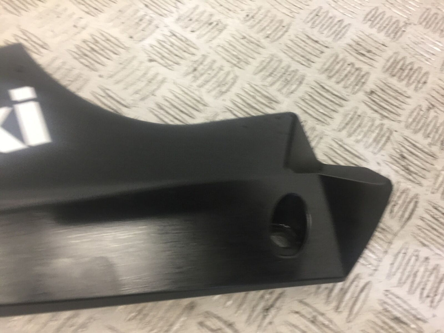 KAWASAKI NINJA 400 LEFT BELLYPAN  YEAR 2019  (STOCK 635)