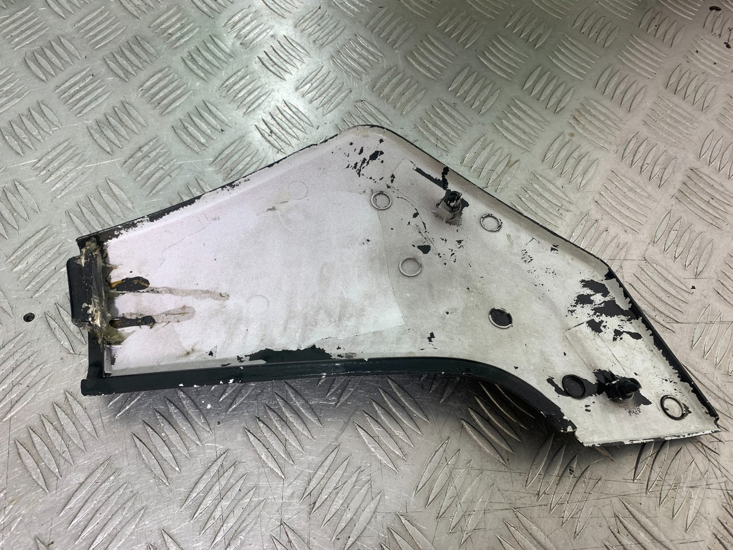 HONDA NTV 600 REVERE RIGHT SEAT PANEL YEAR 1988-1996  (CMB1281)