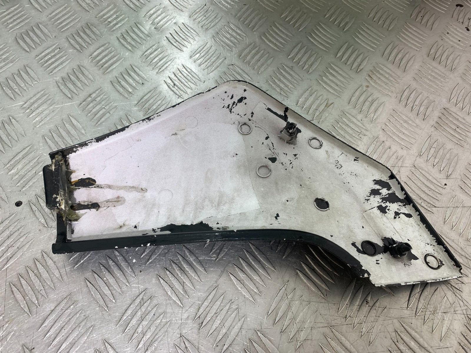 HONDA NTV 600 REVERE RIGHT SEAT PANEL YEAR 1988-1996  (CMB1281)
