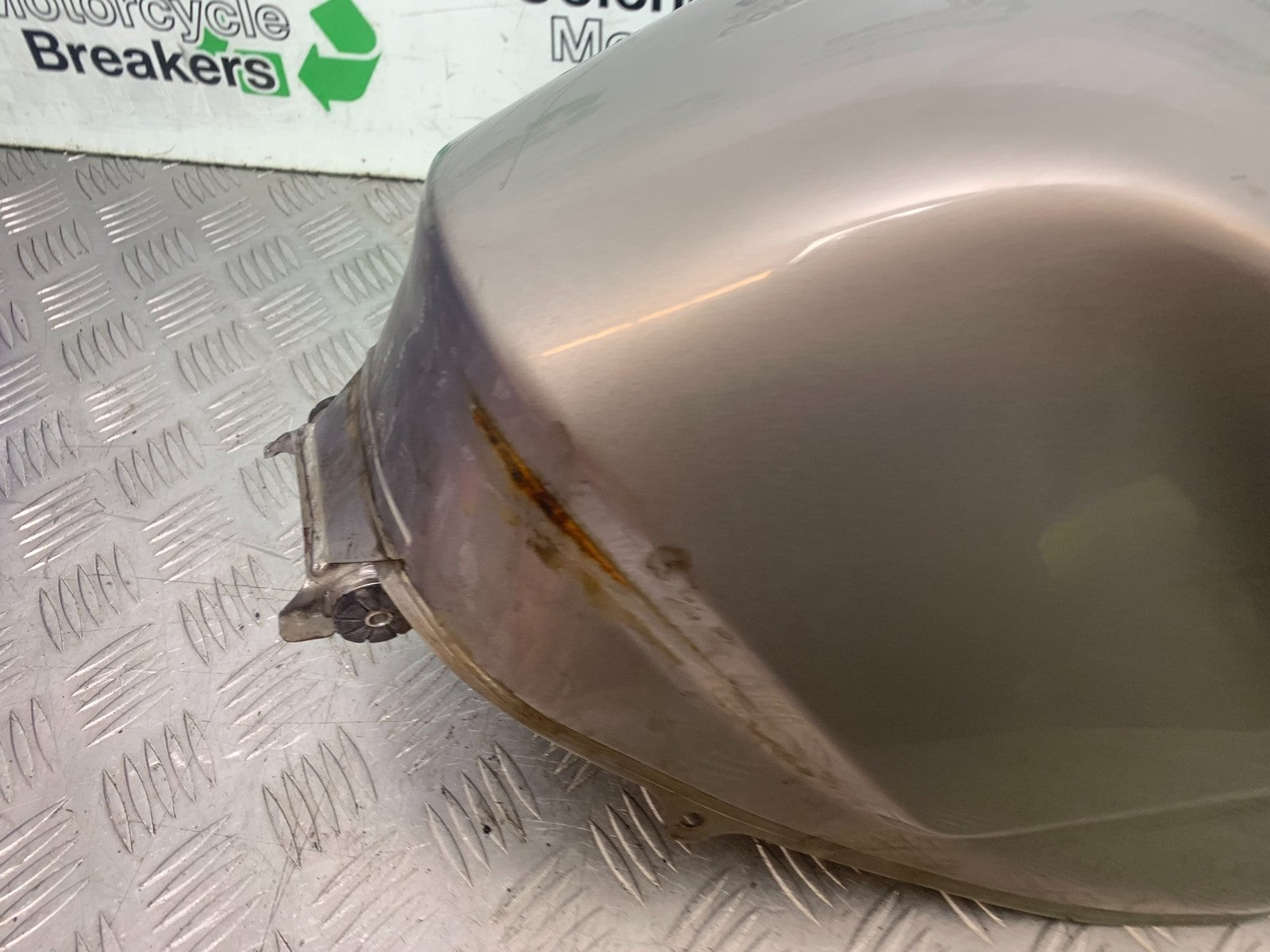 HONDA NT 700 V DEAUVILLE PETROL TANK YEAR 2006-2011 (CMB1211)