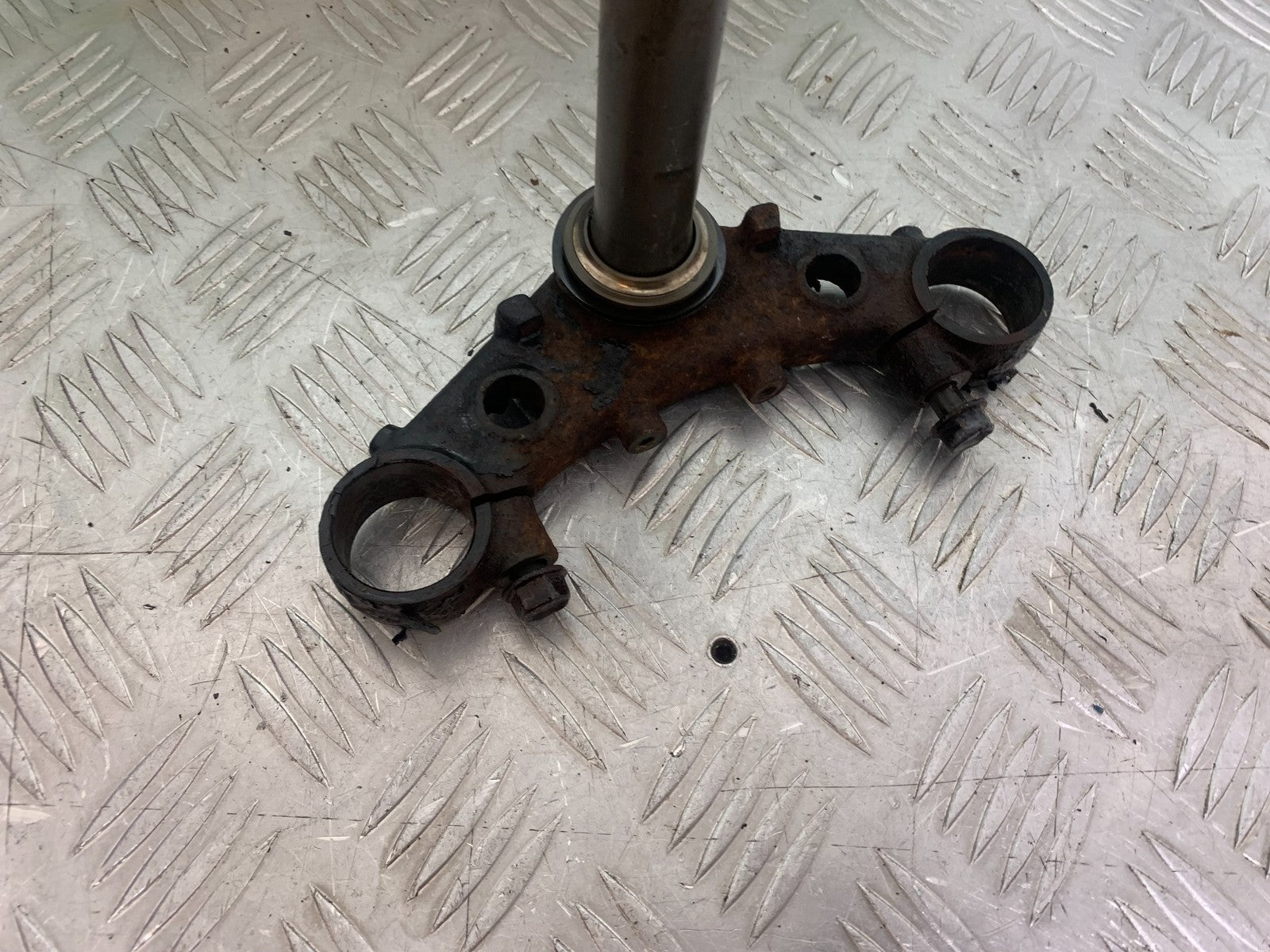 HONDA GL500 GL 500 SILVERWING BOTTOM YOKE   YEAR 1981-82  (CMB1168)