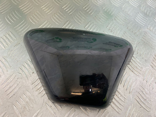 MUTT GT-SS 125 RIGHT SEAT PANEL  YEAR 2020- 2024 (CMB1085)