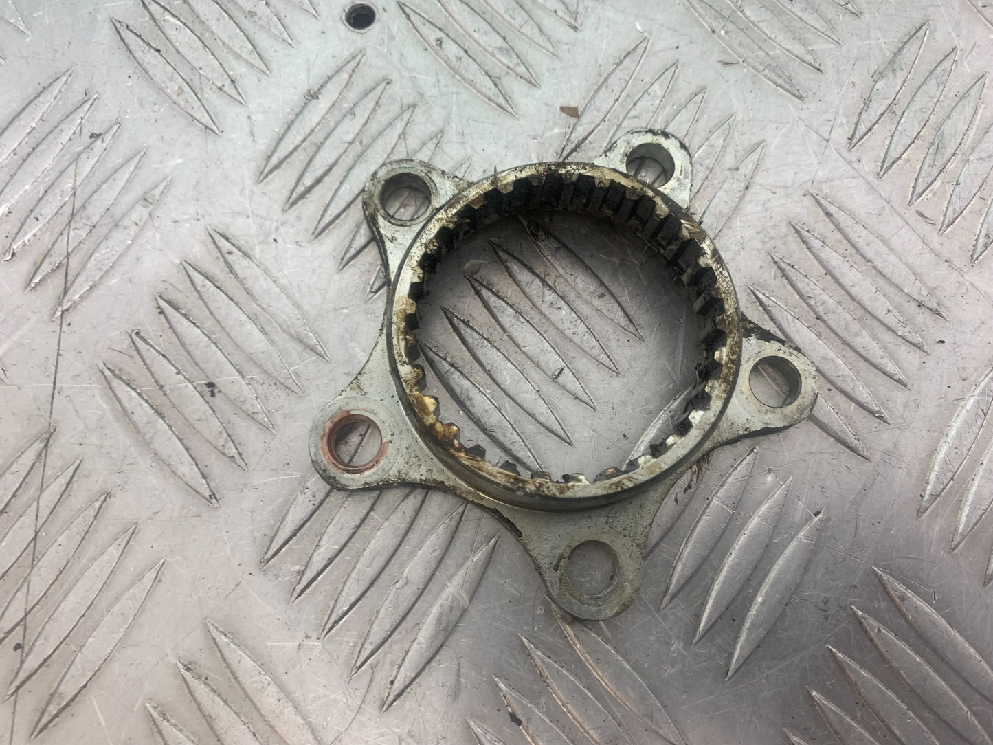 YAMAHA XV535 XV 535 VIRAGO REAR WHEEL DRIVE FLAGE   YEAR 1994-02 (CMB1139)