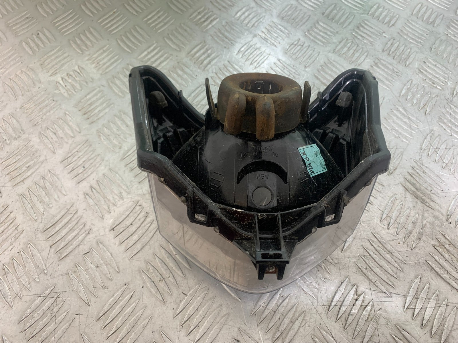 HONDA CBF125 CBF 125 HEADLIGHT   YEAR 2009-14  (CMB1172)