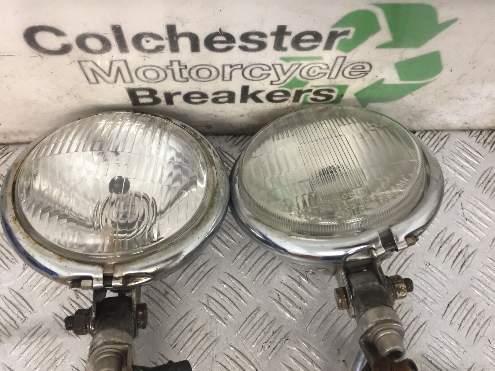 SUZUKI GSF600 GSF 600 BANDIT HEADLIGHTS YEAR 2002 (STOCK 852)