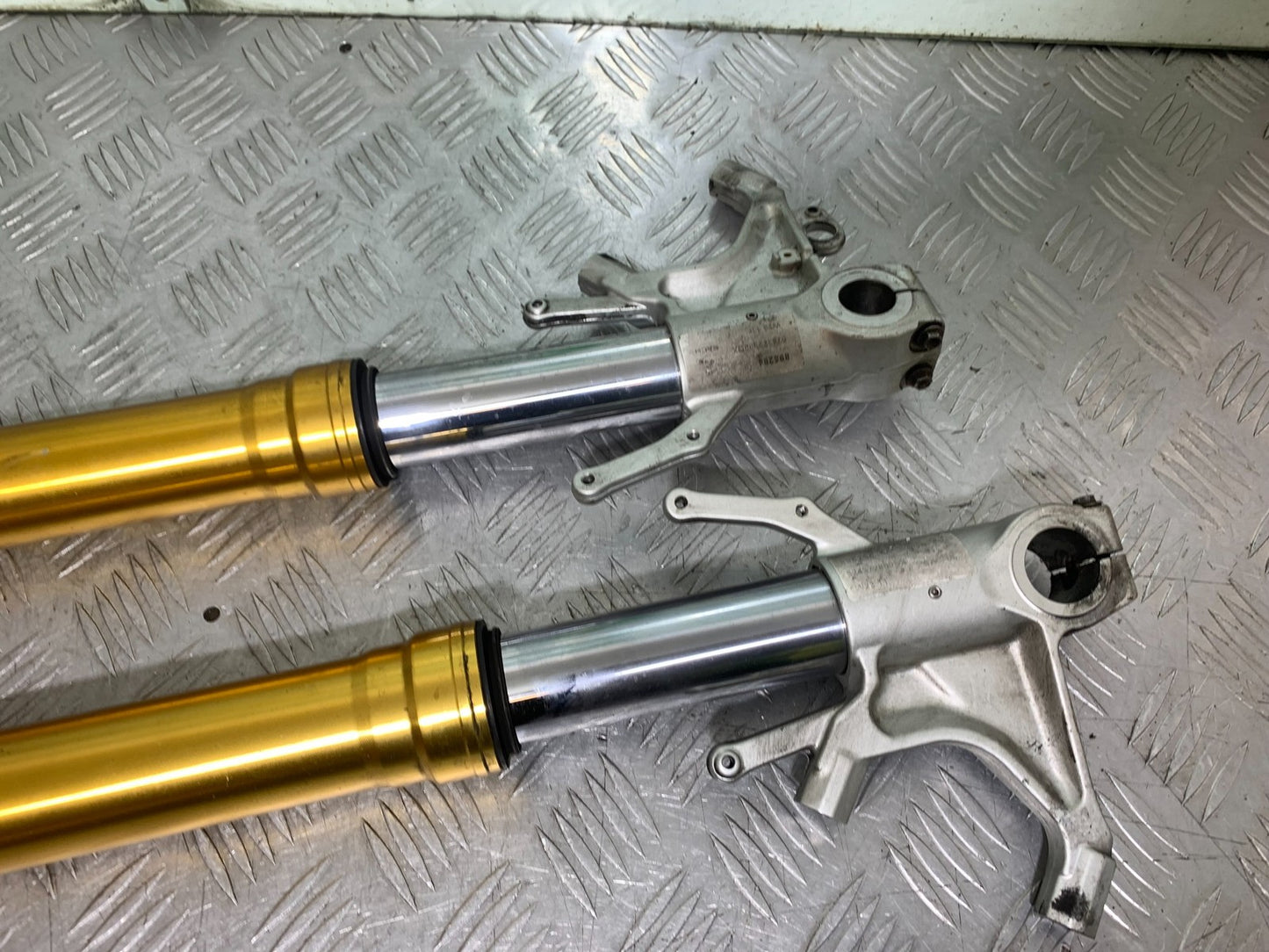 APRILIA TUONO 1000 V4R FORKS  YEAR 2011-13  (CMB1316)