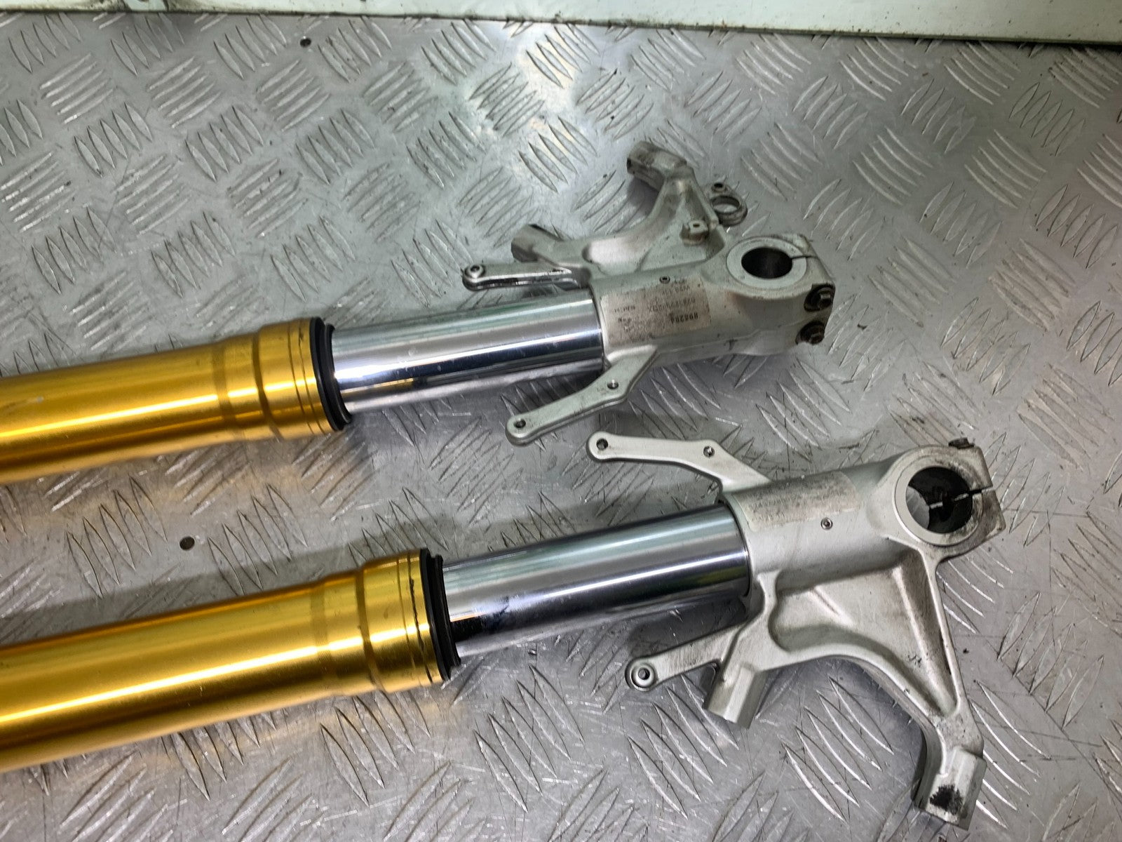 APRILIA TUONO 1000 V4R FORKS  YEAR 2011-13  (CMB1316)