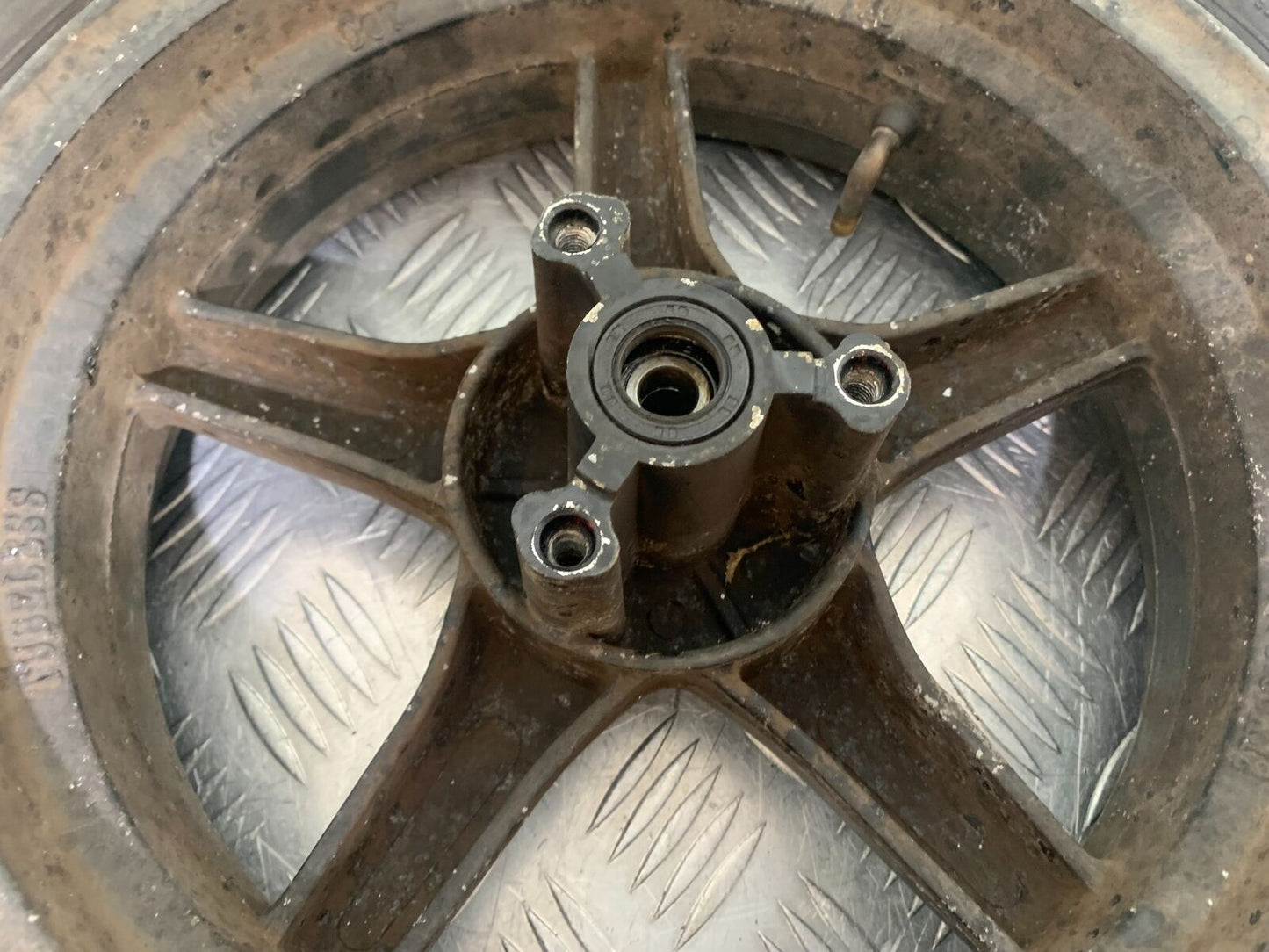 LEXMOTO MATADOR 125 JJ125T-17 FRONT WHEEL  (CMB1115)