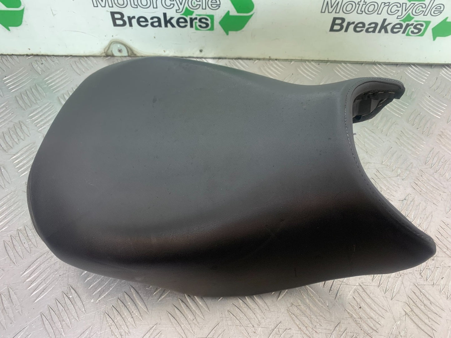 BMW R1200 R 1200 GS FRONT SEAT  YEAR 2013-2016 (CMB1257)