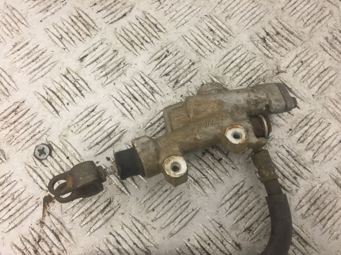 YAMAHA YZF250 YZF 250 REAR BRAKE MASTER CYLINDER   YEAR 2004 (STOCK 792)