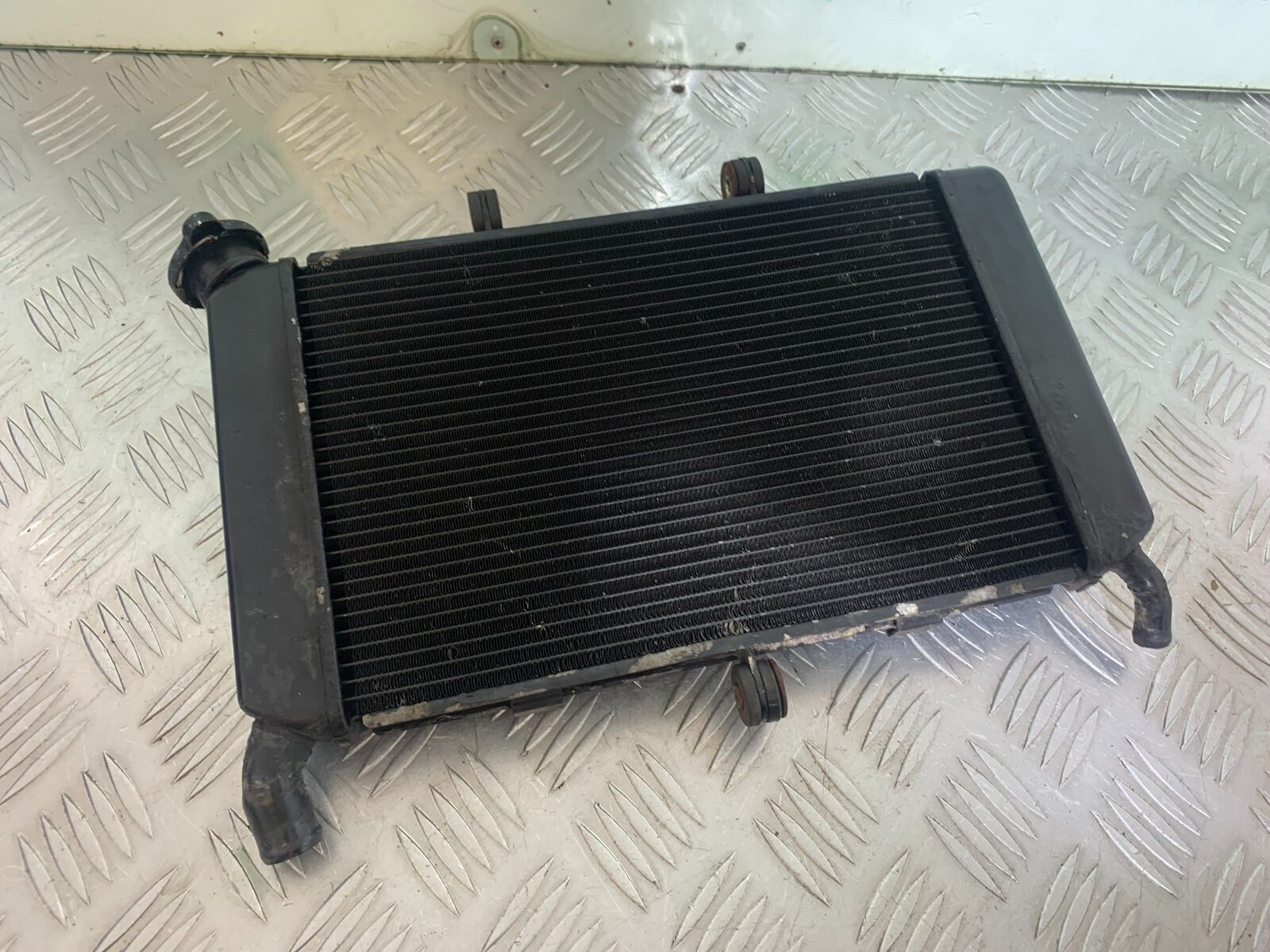 YAMAHA XJ6 XJ6-S RADIATOR   YEAR 2009-2015  (CMB1070)