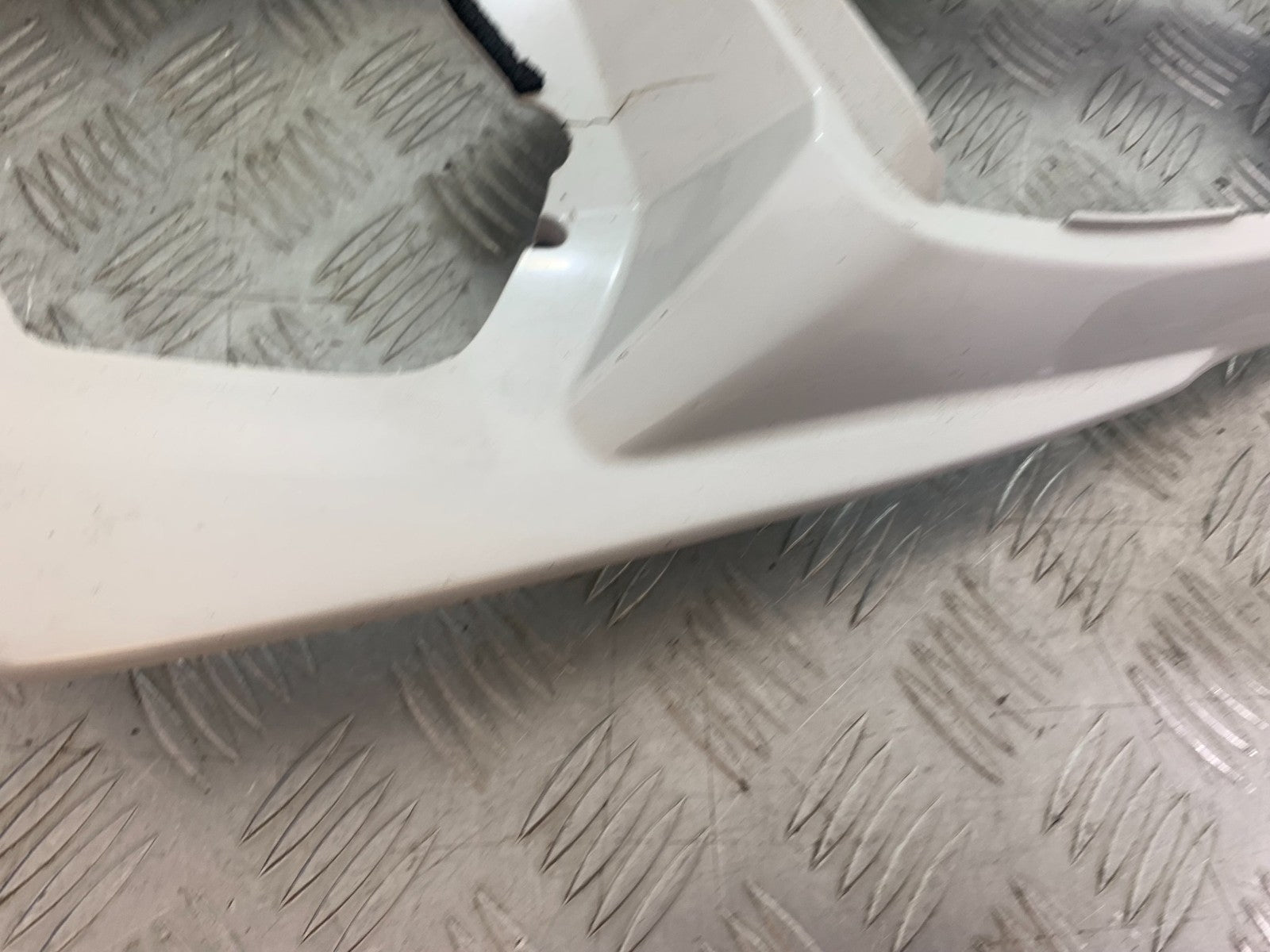 YAMAHA YZF R1 14 B BIG BANG SEAT UNIT   2009-14 (CMB1175)