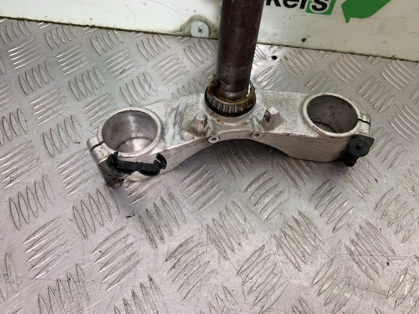 KAWASAKI GTR1400 GTR 1400 BOTTOM YOKE YEAR 2007-2009 (CMB1306)