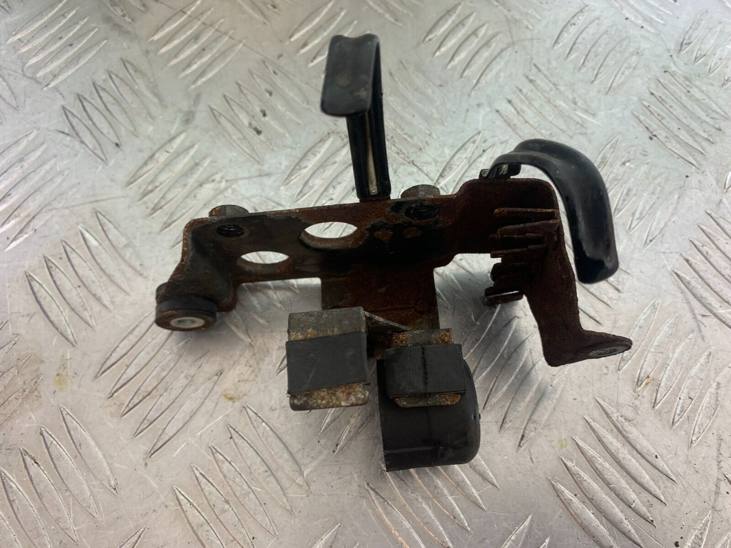 HONDA CX500 CX 500 SOLENOID FRAME MOUNT YEAR 1980 (CMB1131)