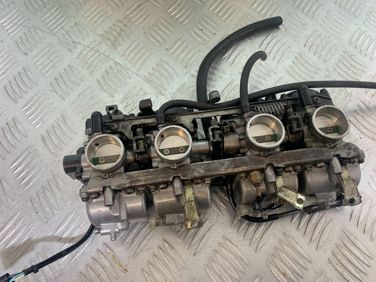 KAWASAKI Z750 ZR750 ZR-7S CARBS   YEAR 1999-05 (CMB1135)