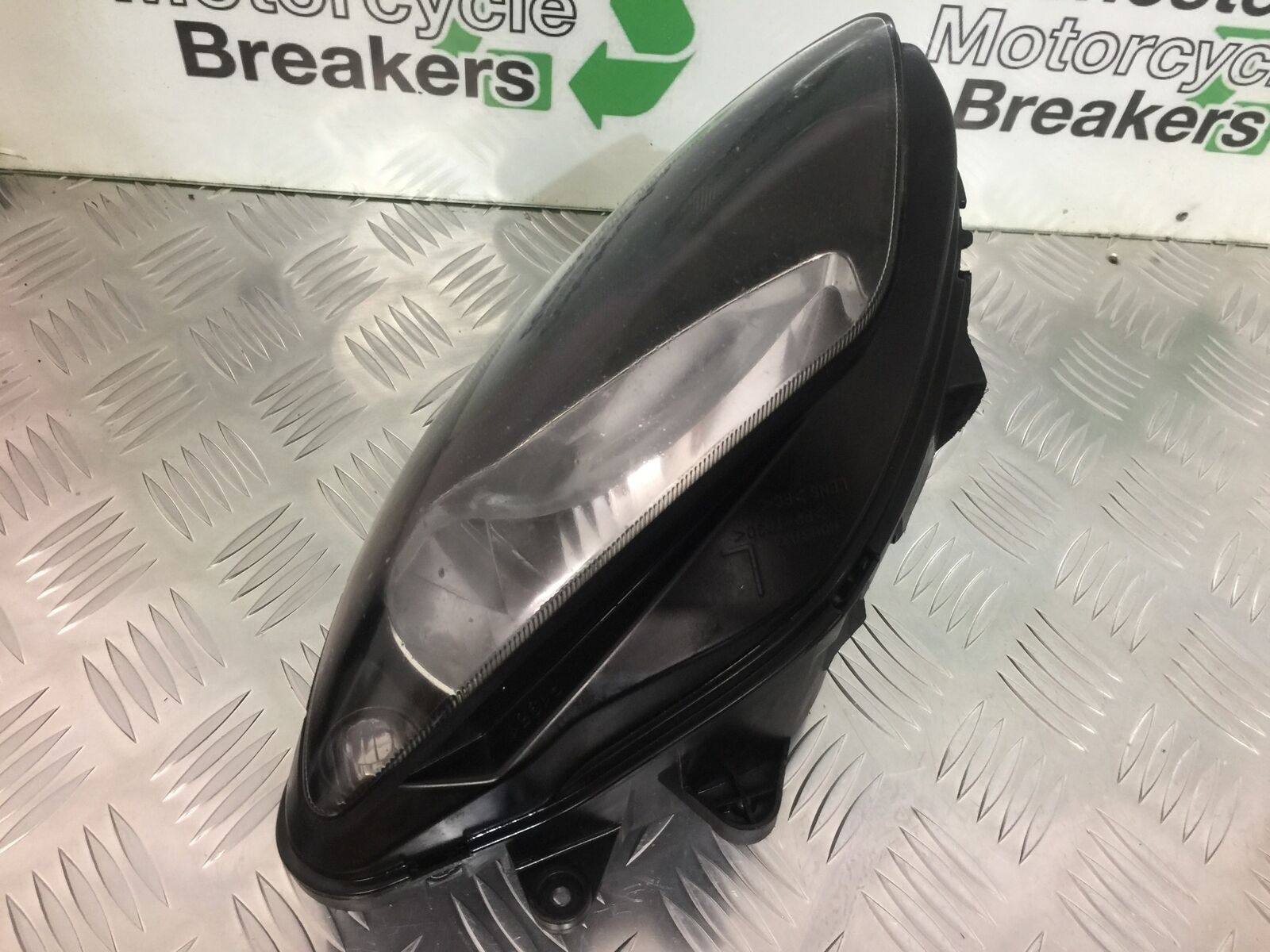 YAMAHA YZF R1 5PW LEFT HEADLIGHT   YEAR 2002-2003 (STOCK 929)